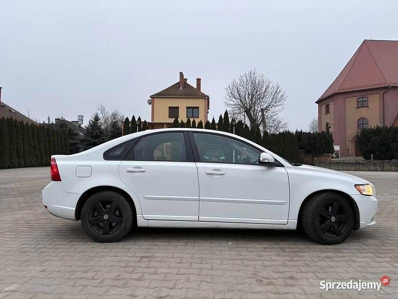 Używany Volvo S40 2010 Biały Sedan/Limuzyna