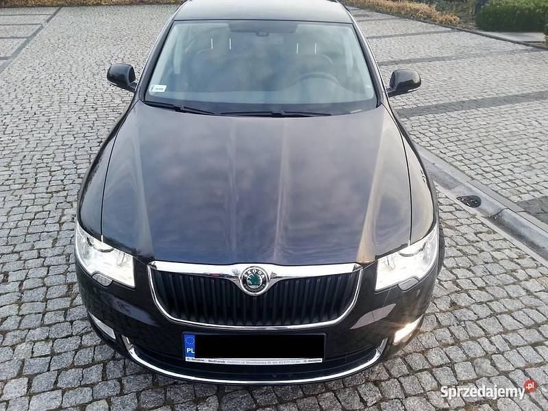Używany Skoda Superb 2013 Czarny Sedan/Limuzyna