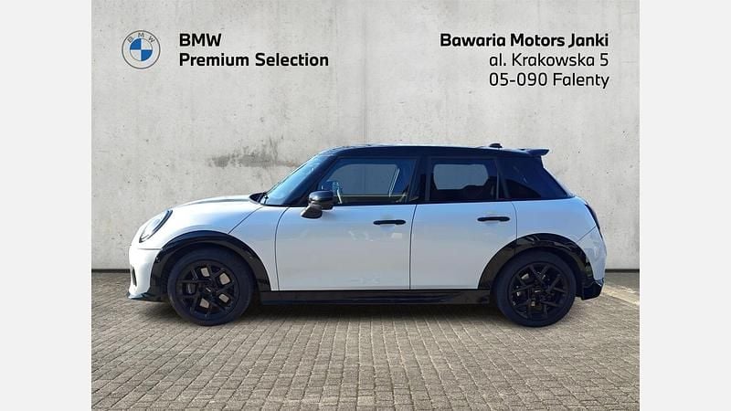 Używany Mini Cooper S 204 KM (150 kW) 2024 Nanuq white metalizowany Hatchback