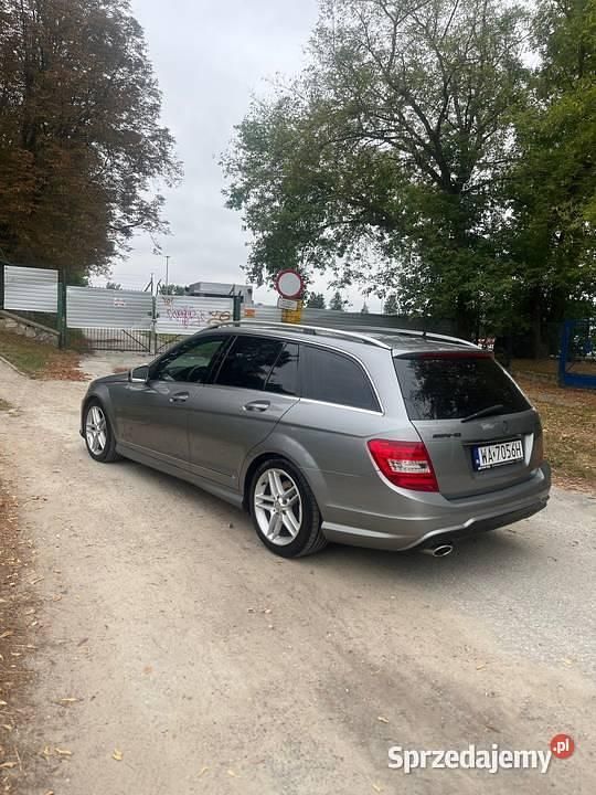 Używany Mercedes C250 2011 Szary Kombi