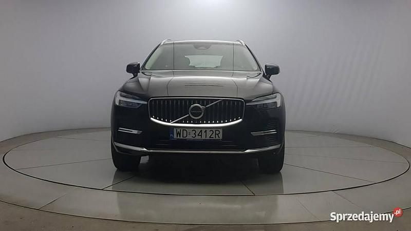 Czarny Używany 2022 Volvo XC60 Plus SUV | 174 800 zł (Drogi) - Obraz 1/4