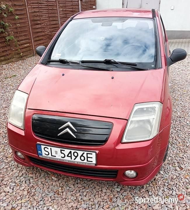 Wiśniowy Używany 2004 Citroën C2 VTR Sport Hatchback | 3900 zł (Uczciwa cena) - Obraz 1/4