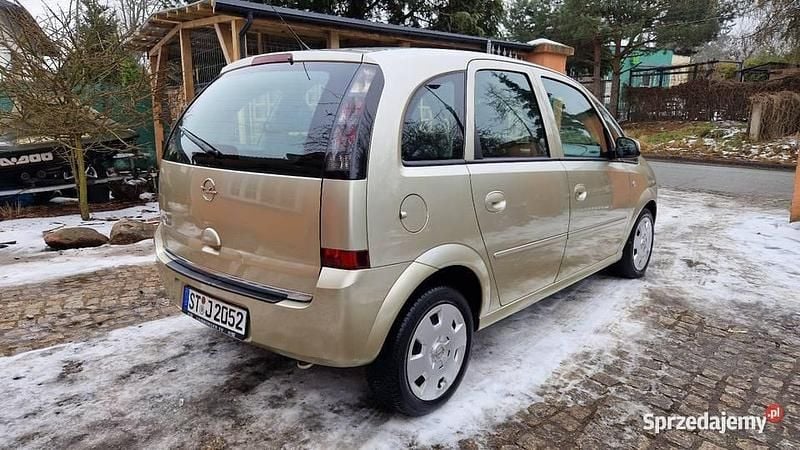 Używany Opel Meriva 2008 Złoty Minivan