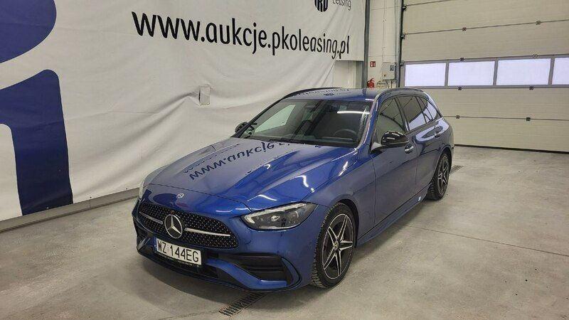 Niebieski Używany 2021 Mercedes C220 AMG Kombi | 120 000 zł (Uczciwa cena) - Obraz 1/4
