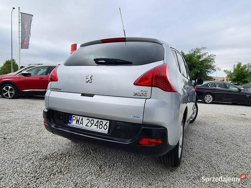Srebrny (metalik) Używany 2013 Peugeot 3008 SUV | 22 900 zł (Dobra cena) - Obraz 1/4