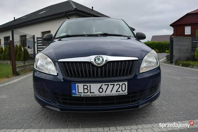 Niebieski Używany 2012 Skoda Fabia Hatchback | 9900 zł (Uczciwa cena) - Obraz 1/4