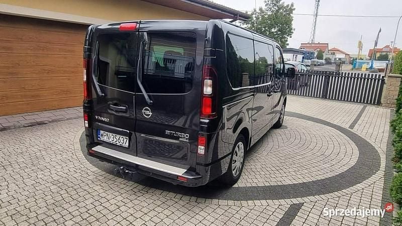 Używany Opel Vivaro 125 KM (91 kW) 2017 Inny (metalik) Minivan
