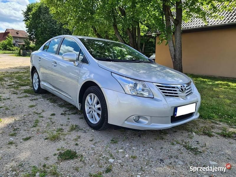 Srebrny Używany 2009 Toyota Avensis Sedan/Limuzyna | 16 900 zł (Uczciwa cena) - Obraz 1/4