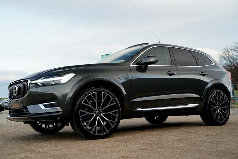 Używany Volvo XC60 408 KM (300 kW) 2019 Inny (metalik, perła) SUV