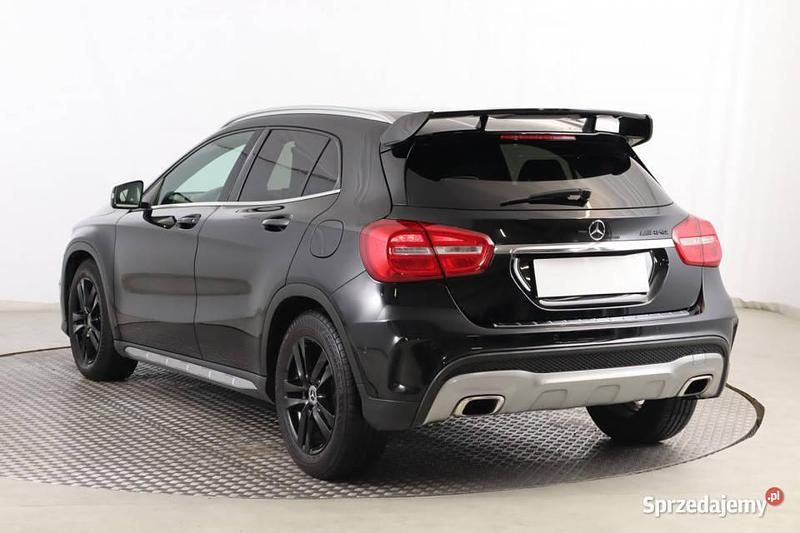Używany Mercedes GLA200 2015 Czarny SUV