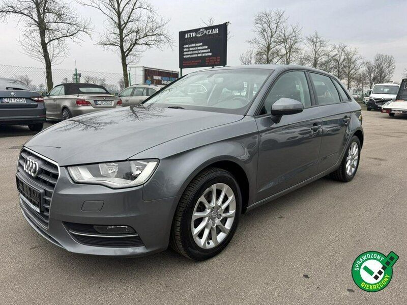 Szary (metalik) Używany 2015 Audi A3 Hatchback | 44 500 zł (Uczciwa cena) - Obraz 1/4