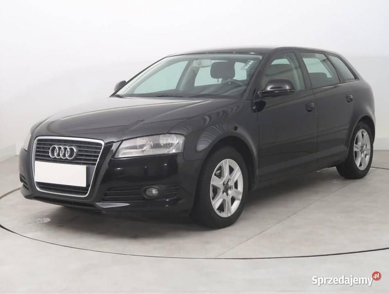Używany Audi A3 2009 Czarny Hatchback