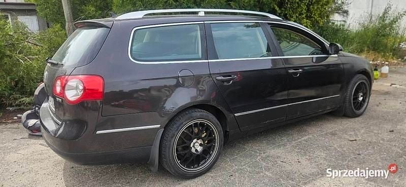 Bordowy Używany 2007 VW Passat Kombi | 2500 zł (Super Cena) - Obraz 1/4