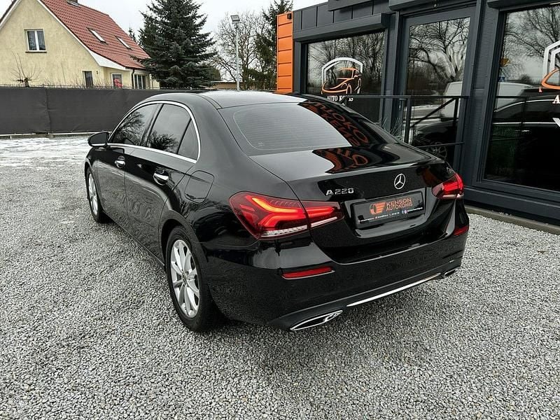 Używany Mercedes A220 190 KM (139 kW) 2019 Czarny Sedan/Limuzyna