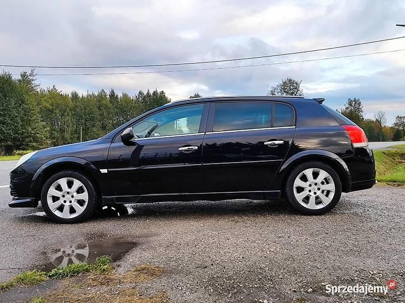 Czarny Używany 2006 Opel Signum Hatchback | 12 900 zł - Obraz 1/4