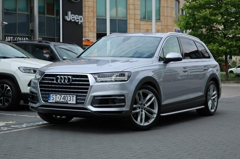 Srebrny (metalik) Używany 2018 Audi Q7 SUV | 175 900 zł (Uczciwa cena) - Obraz 1/4