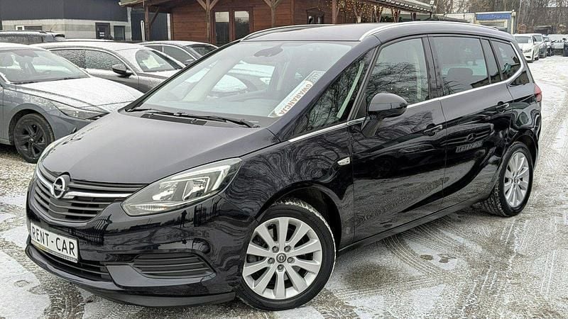 Używany Opel Zafira 130 KM (95 kW) 2018 Niebieski ciemny (metalik) Minivan