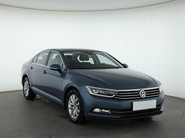 Niebieski Używany 2015 VW Passat Sedan/Limuzyna | 44 999 zł (Uczciwa cena) - Obraz 1/4