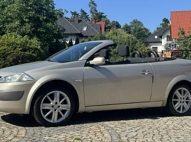 Złoty Używany 2005 Renault Mégane Cabriolet Kabriolet | 10 900 zł - Obraz 1/4
