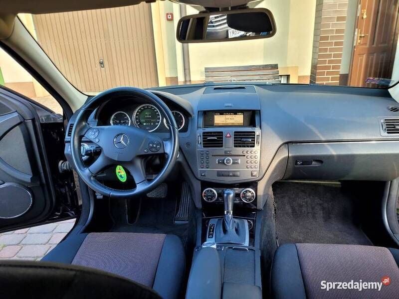 Używany Mercedes C250 204 KM (150 kW) 2010