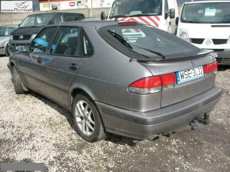 Używany Saab 9-3 150 KM (110 kW) 2001 Srebrny (metalik) Hatchback
