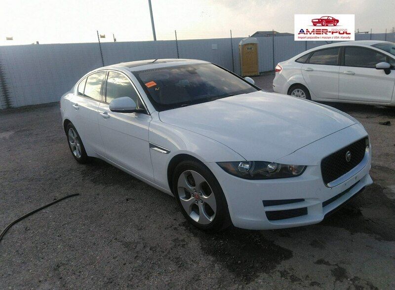 Biały Używany 2018 Jaguar XE Sedan/Limuzyna | 75 000 zł - Obraz 1/4