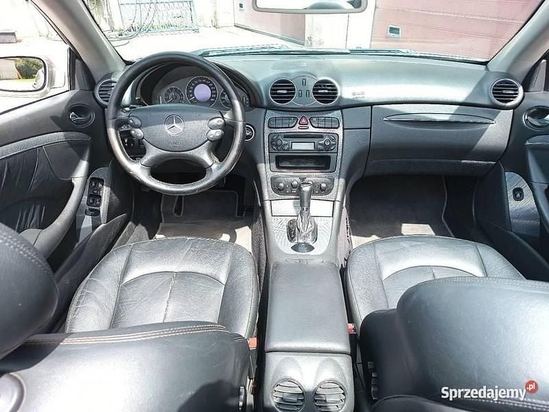 Używany Mercedes CLK200 2004 Srebrny Kabriolet