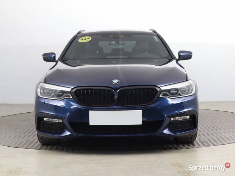 Niebieski Używany 2018 BMW 520 Kombi | 121 999 zł (Drogi) - Obraz 1/4