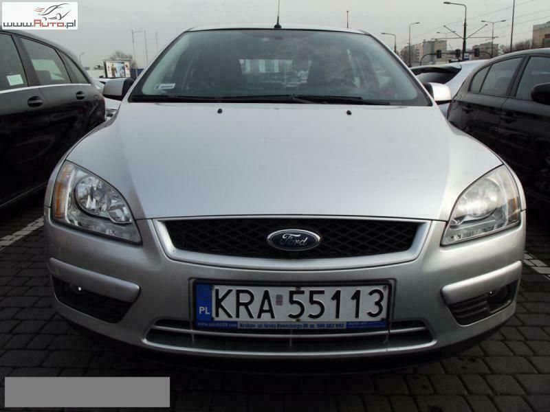 Używany Ford Focus 90 KM (66 kW) 2007 Srebrny (metalik) Hatchback