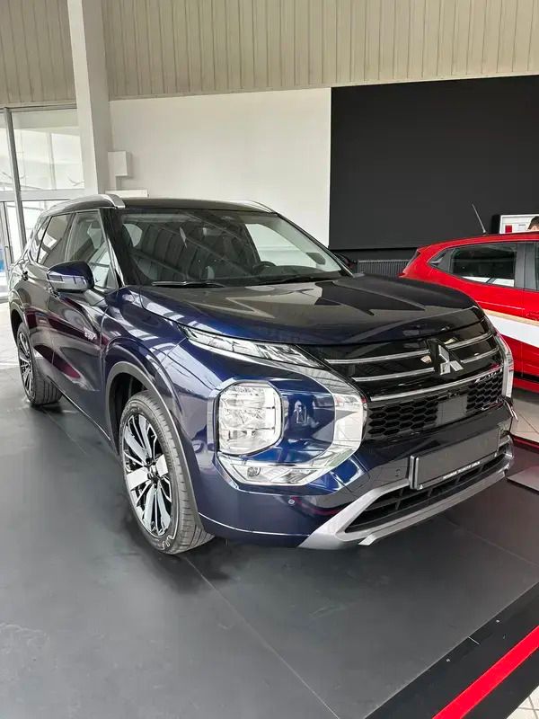 Nowe Mitsubishi Outlander P-HEV 2025 Niebieski SUV