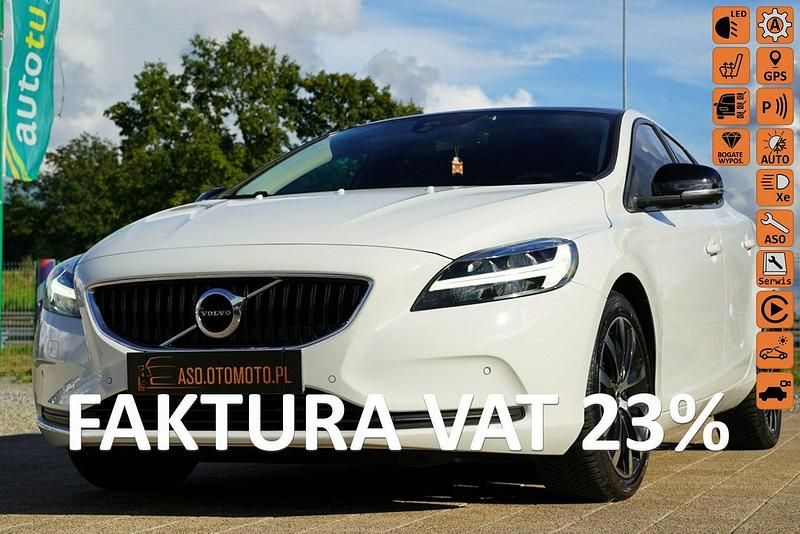 Biały (metalik, perła) Używany 2020 Volvo V40 Kombi | 67 236 zł (Drogi) - Obraz 1/4