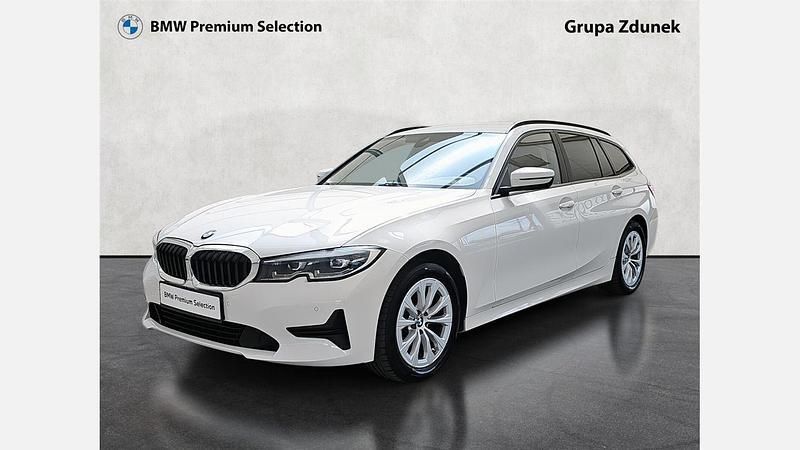 Biel alpejska Używany 2021 BMW 318 Advantage Kombi | 97 900 zł (Uczciwa cena) - Obraz 1/3