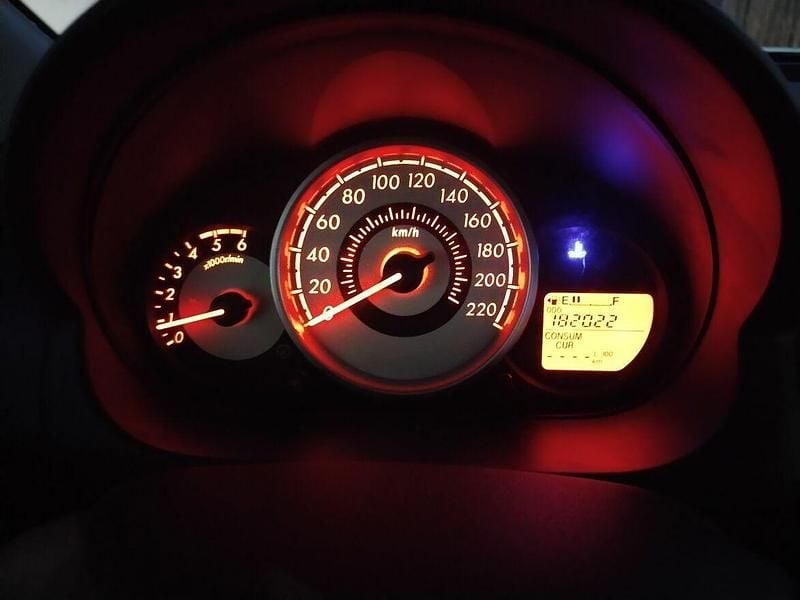 Używany Mazda 2 68 KM (50 kW) 2008 Niebieski Hatchback