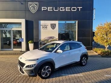 Biały Używany 2023 Hyundai Kona SUV | 89 900 zł (Uczciwa cena) - Obraz 1/4