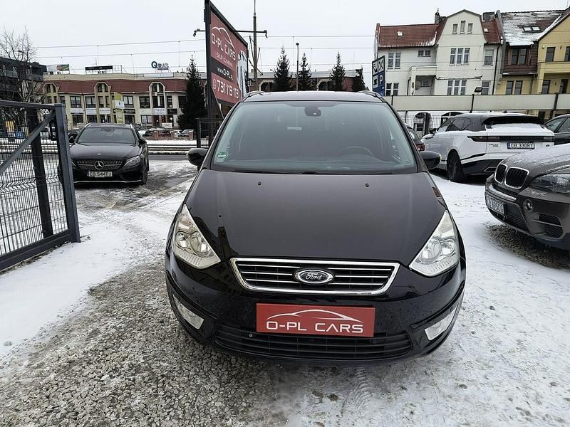 Używany Ford Galaxy 140 KM (102 kW) 2015 Czarny (metalik) Minivan