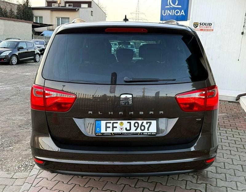 Używany Seat Alhambra 140 KM (102 kW) 2014 Brązowy (metalik) Minivan