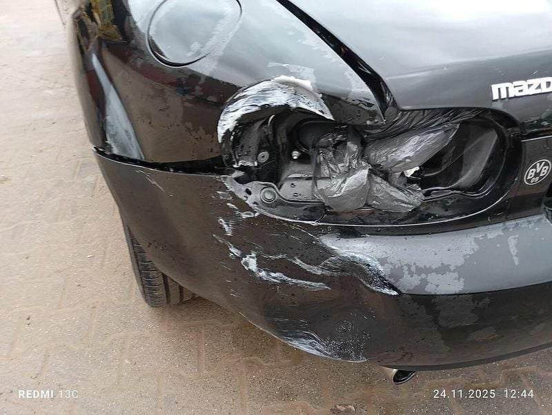 Czarny Używany 2006 Mazda MX5 Kabriolet | 18 500 zł - Obraz 1/4