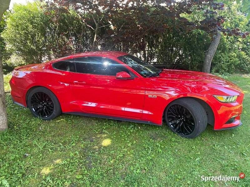 Czerwony Używany 2016 Ford Mustang GT Coupe | 101 500 zł (Dobra cena) - Obraz 1/4