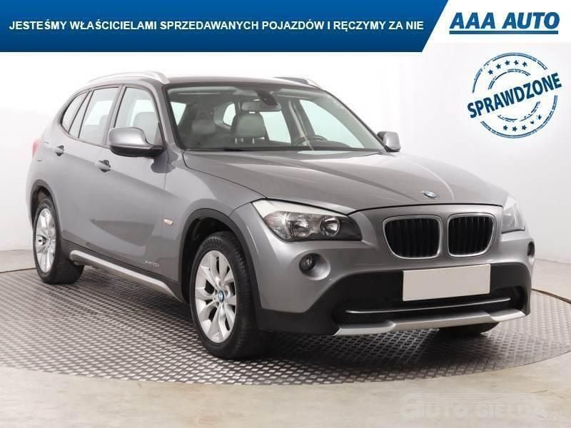 Szary Używany 2012 BMW X1 SUV | 34 999 zł (Super Cena) - Obraz 1/4