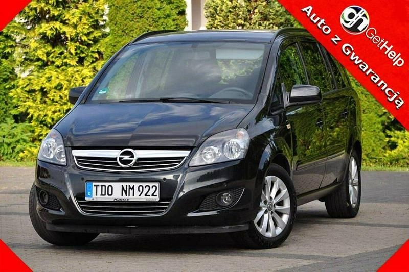 Używany Opel Zafira 140 KM (102 kW) 2014 Czarny (metalik) Minivan
