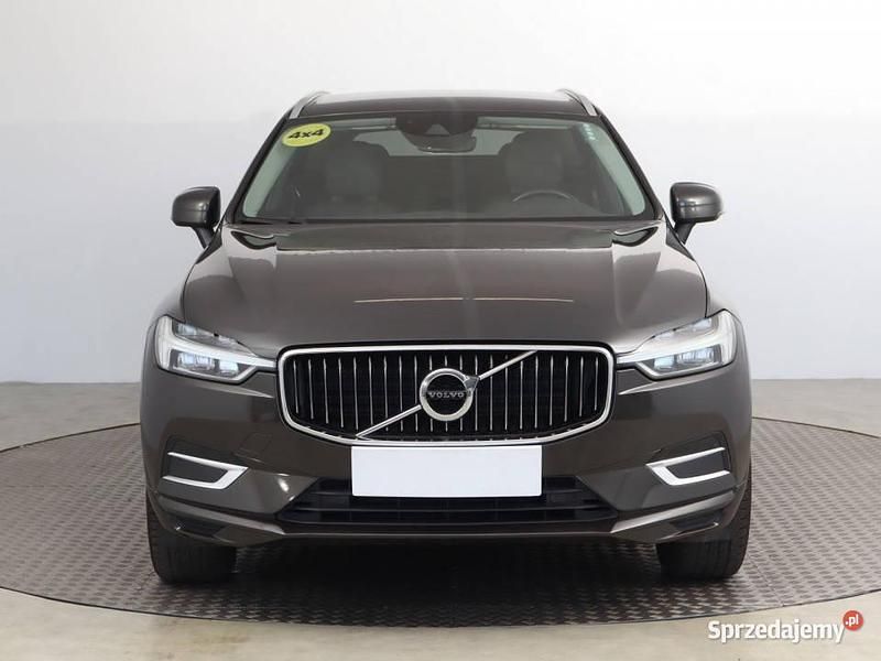 Szary Używany 2018 Volvo XC60 SUV | 113 999 zł (Dość drogi) - Obraz 1/4