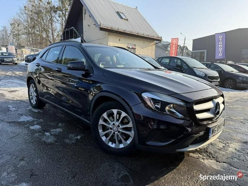 Używany Mercedes GLA250 211 KM (155 kW) 2014 Fioletowy (metalik, perła) SUV