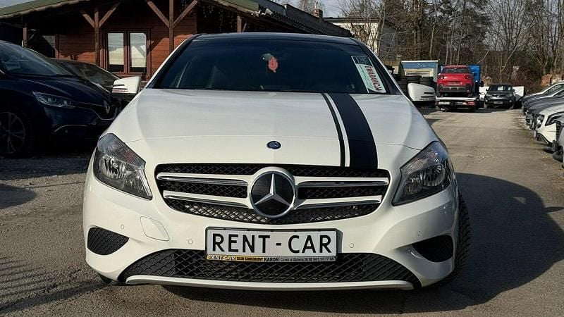 Używany Mercedes A180 109 KM (80 kW) 2013 Biały Hatchback