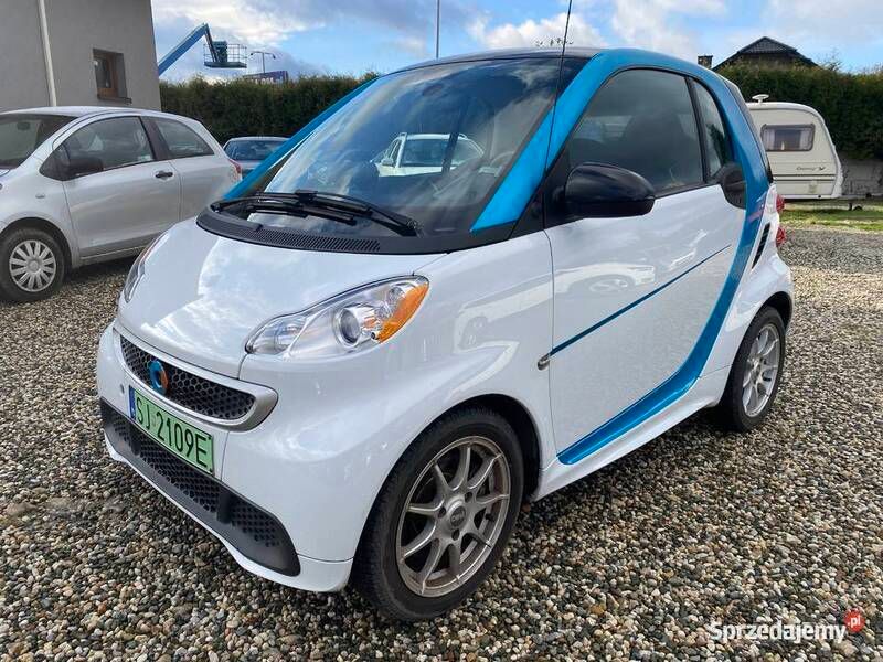 Biały Używany 2014 Smart ForTwo Electric Drive Hatchback | 24 990 zł - Obraz 1/4
