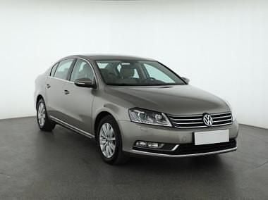 Beżowy Używany 2014 VW Passat Sedan/Limuzyna | 47 499 zł (Uczciwa cena) - Obraz 1/4