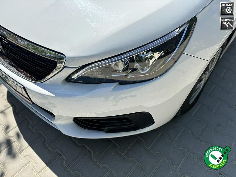 Biały Używany 2019 Peugeot 308 Hatchback | 39 900 zł (Dobra cena) - Obraz 1/4