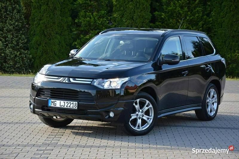 Czarny (metalik) Używany 2014 Mitsubishi Outlander SUV | 43 900 zł (Uczciwa cena) - Obraz 1/4
