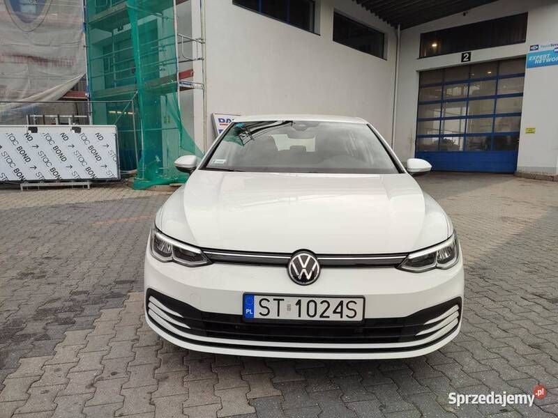 Biały Używany 2020 VW Golf VIII Life Hatchback | 72 900 zł (Dość drogi) - Obraz 1/4