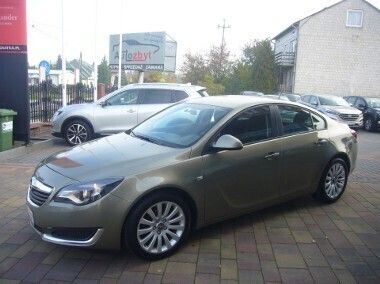 Złoty Używany 2015 Opel Insignia Hatchback | 29 900 zł (Uczciwa cena) - Obraz 1/4