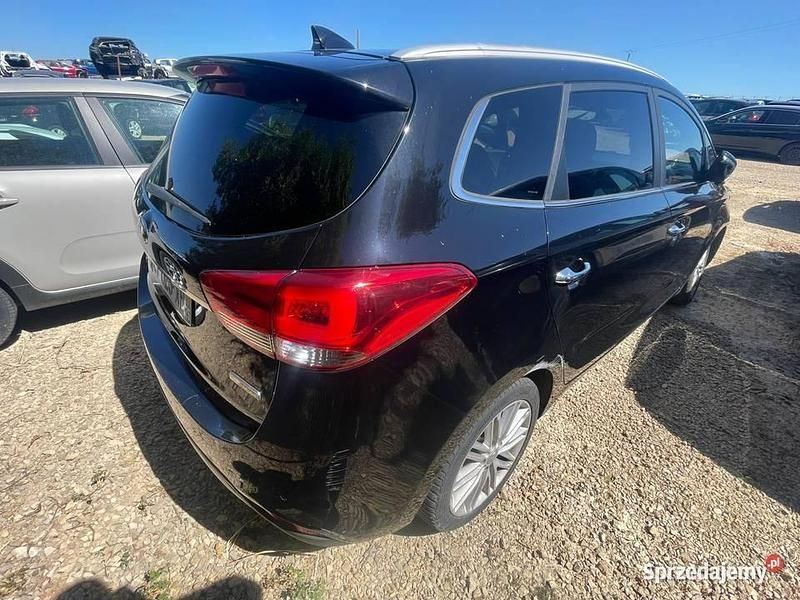 Używany Kia Carens Premium 2018 Czarny Minivan